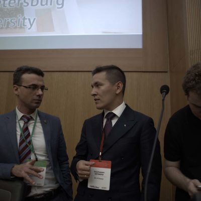2019年专题讨论会：圣理工KViHT 教研室 代表Yu.V.科祖霍夫和RN-Vankor公司代表 A.A. 比克蒂米罗夫