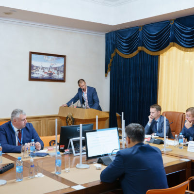 「壓縮機、真空、冷凍設備以及氣體運輸與加工系統」科學與工程組副組長謝爾蓋‧弗拉基米羅維奇‧卡爾塔紹夫(Sergei Vladimirovich Kartashov) 在PJSC Gazprom 2023 創新產品引進會議上的報告。