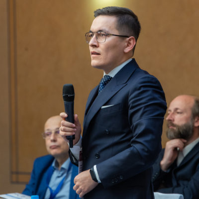 压缩机技术会议2022. Gazpromneft-Razvitie LLC A.A.Biktimirov工程部负责人向发言人提出了这个问题